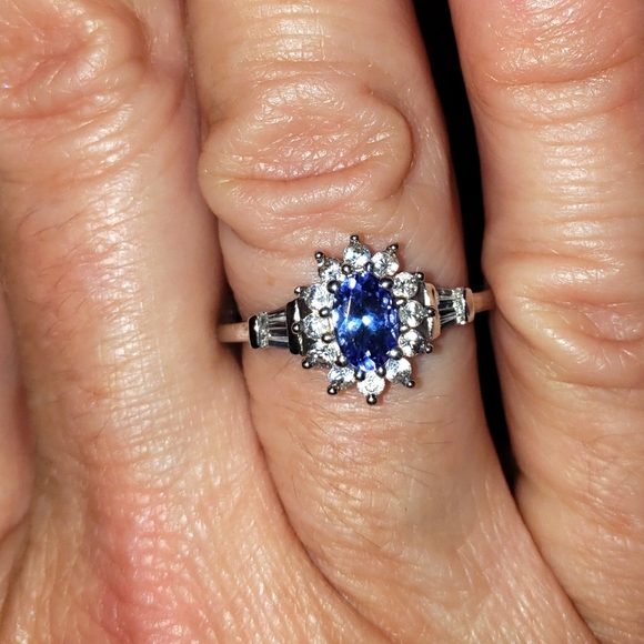 Exquisite Tanzanite & White Zircon - Picture 4 of 5